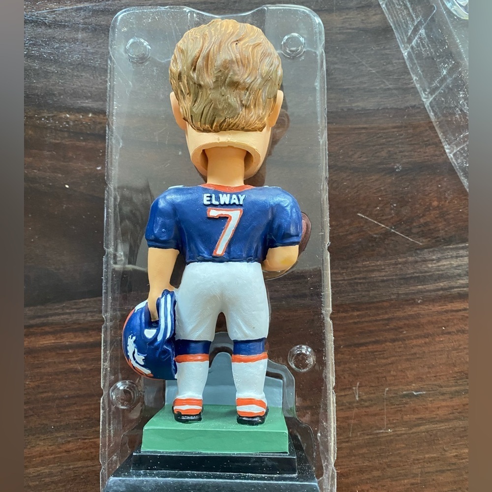 Broncos Bobblehead Figurine - John Elway - Picture 4 of 4